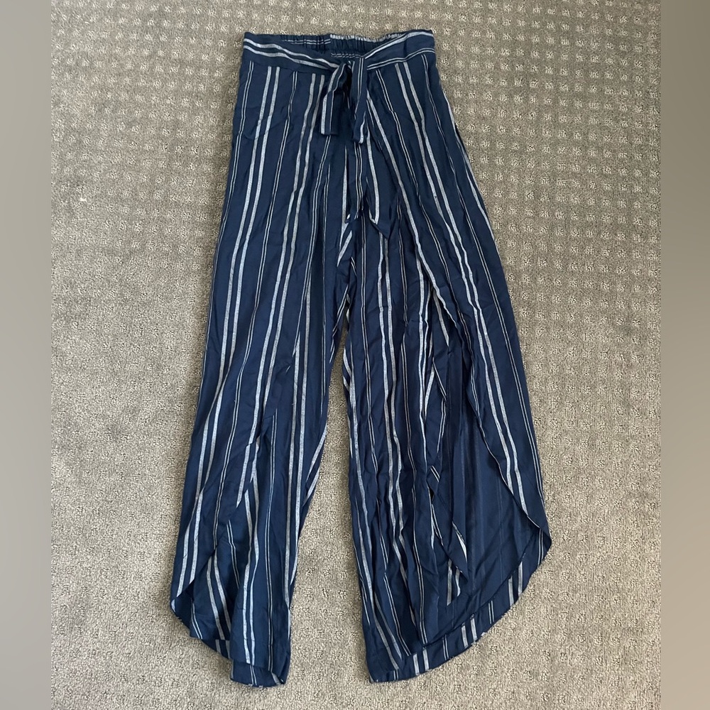 Stripped summery flow pants with leg slits